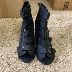 Black buckle booties!